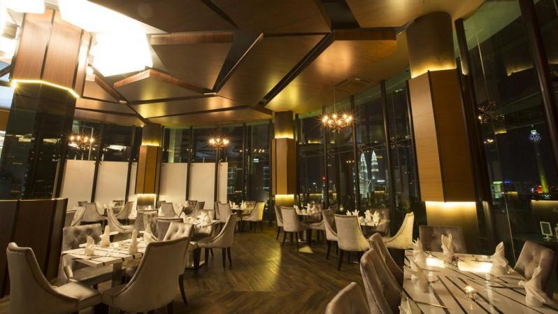 Upper View Regalia Hotel Куала Лумпур Екстериор снимка