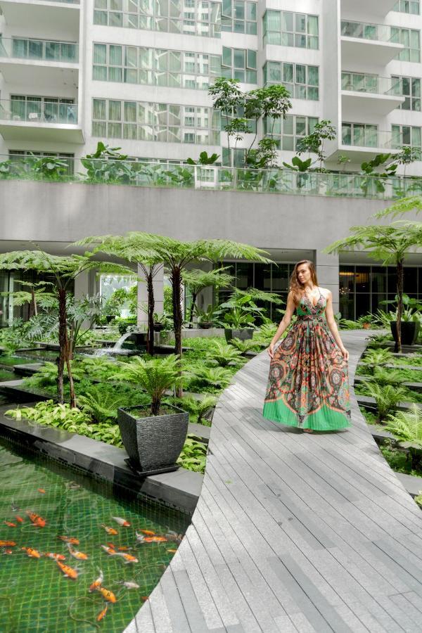 Upper View Regalia Hotel Куала Лумпур Екстериор снимка